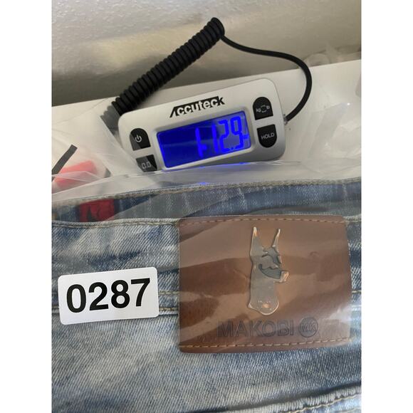 Makobi Biker Jeans Mens Size 38 x 34 Rip & Repair Distressing Paint Splatter - Picture 15 of 15